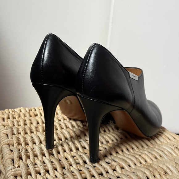 Coach 7.5 - Picture 2 of 5